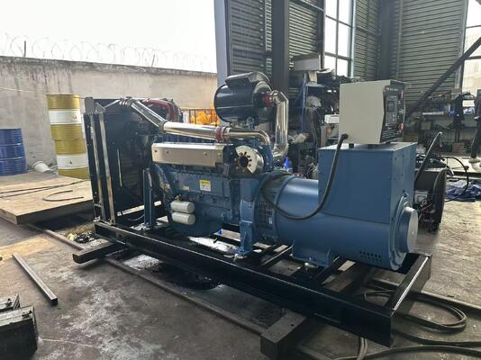 Gerador a diesel de tipo aberto direto de fábrica de 200KW / 250KVA concebido para rentabilidade e confiabilidade do revendedor